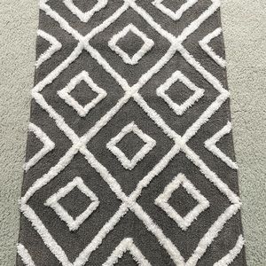 New Bath Mat / Accent Rug